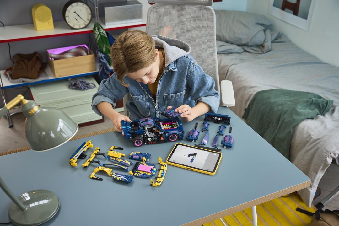LEGO Technic Custom Garage Ford Mustang GT Car | 42236