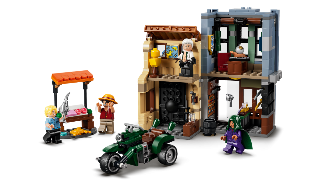 LEGO One Piece Showdown with Captain Smoker | 75642