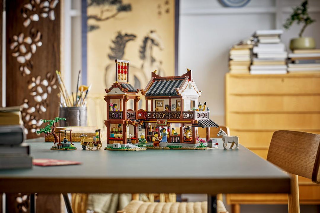 LEGO Iconic Ancient Moon-Gazing Inn | 80121