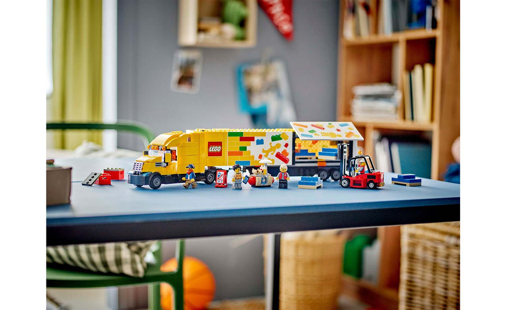 LEGO CITY Yellow Delivery Truck | 60440