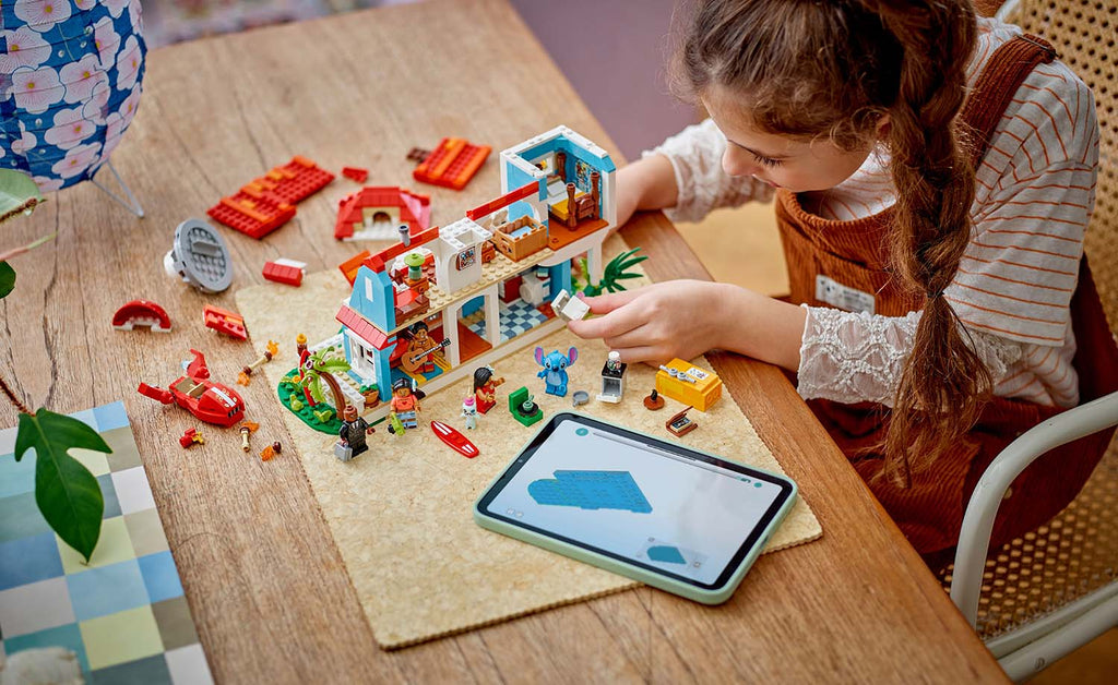 LEGO Disney Lilo and Stitch Beach House | 43268