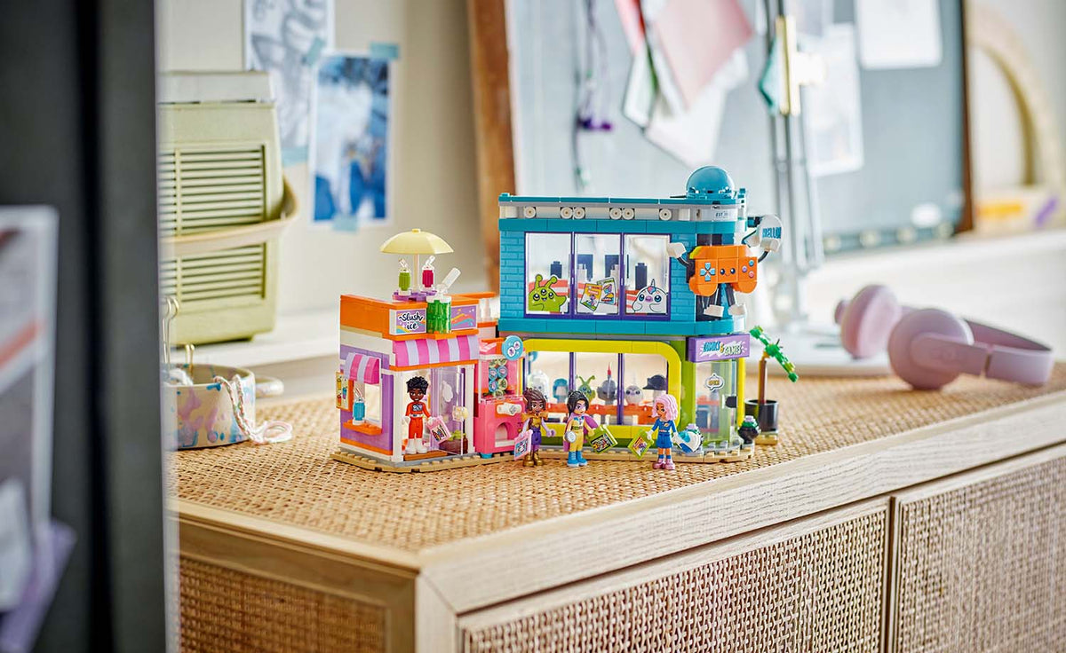 LEGO Friends Comic Book and Game Shop | 42674