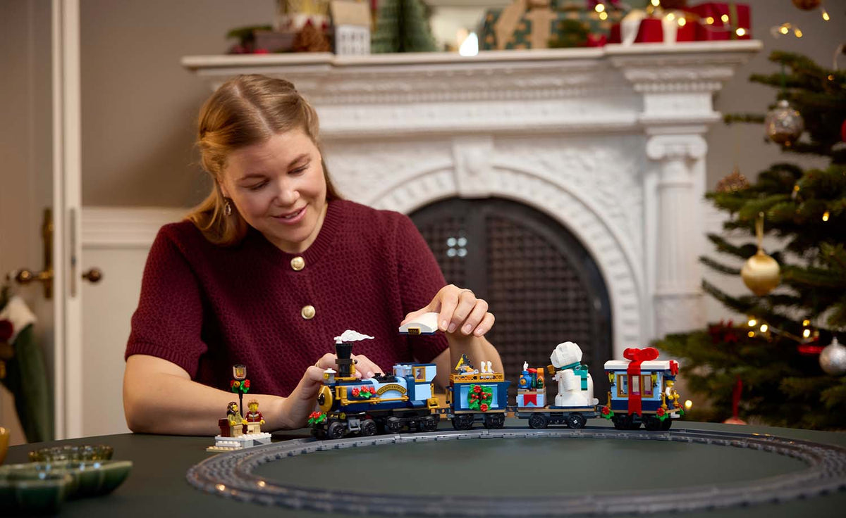 LEGO Icons Holiday Express Train | 10361