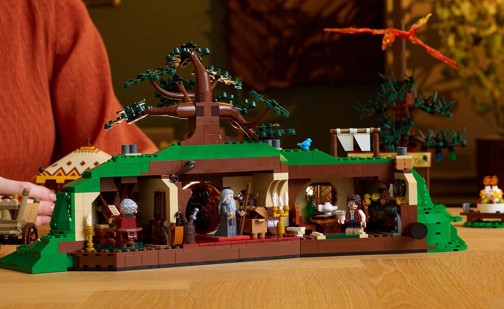 LEGO Icons The Lord of the Rings: The Shire | 10354