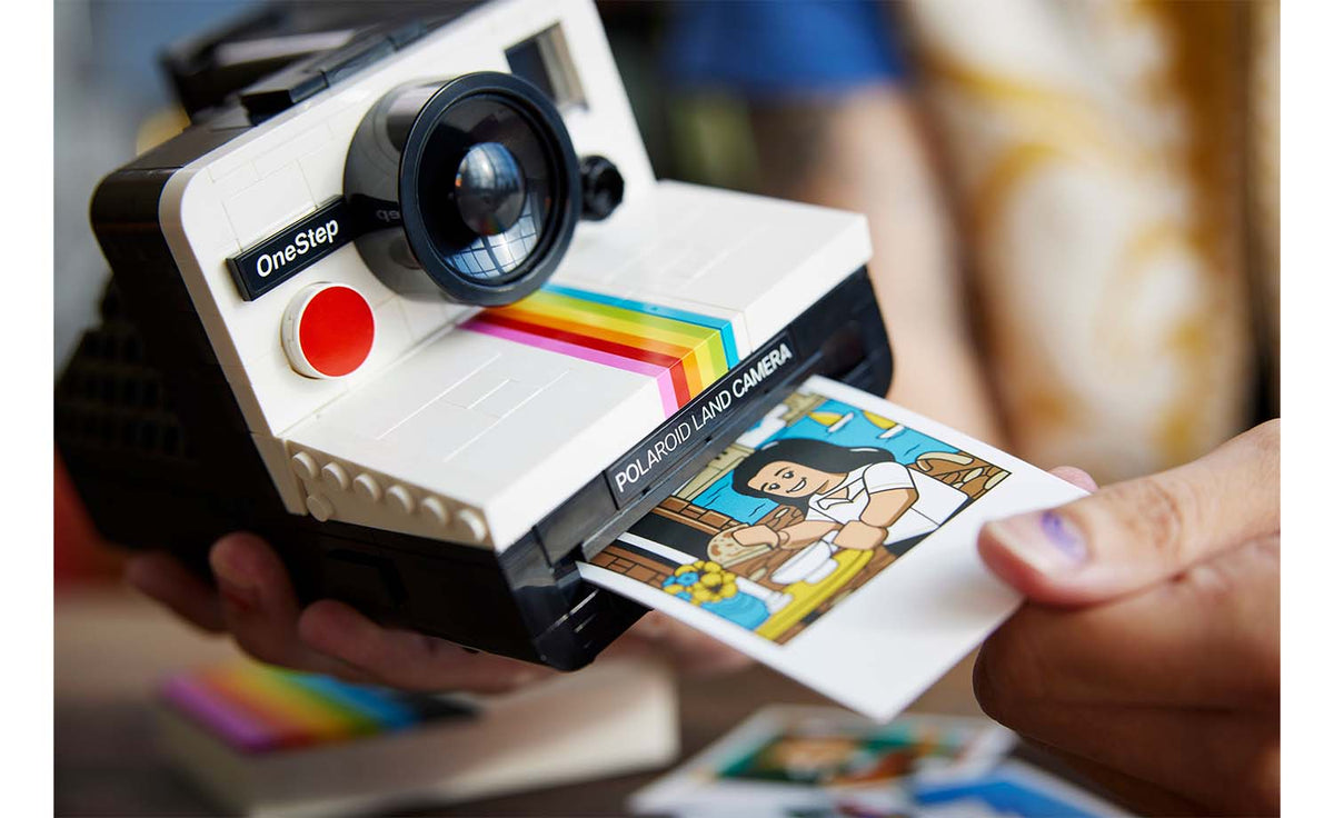 LEGO Ideas Polaroid OneStep SX-70 Camera | 21345